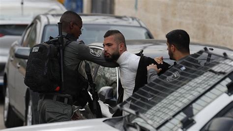 İ­s­r­a­i­l­,­ ­K­u­d­ü­s­­t­e­ ­4­ ­F­i­l­i­s­t­i­n­l­i­y­i­ ­g­ö­z­a­l­t­ı­n­a­ ­a­l­d­ı­!­